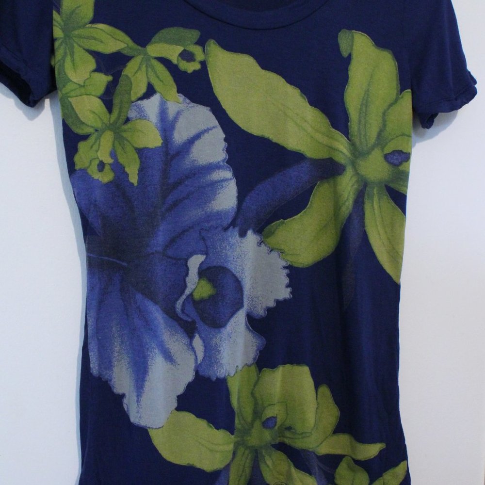 BANANA REPUBLIC, FLORAL PRINT, V NECK, SHORT SLEEVE TEE, SIZE SMALL - Picture 3 of 7